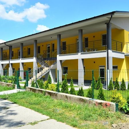Promenád apartmán Veľký Meder Exterior foto