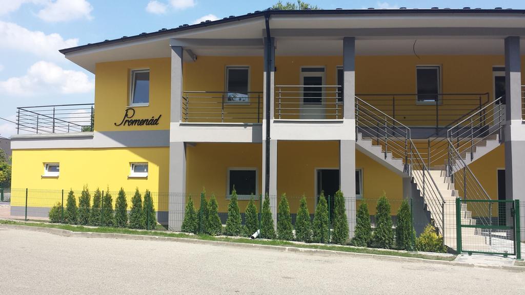 Promenád apartmán Veľký Meder Exterior foto