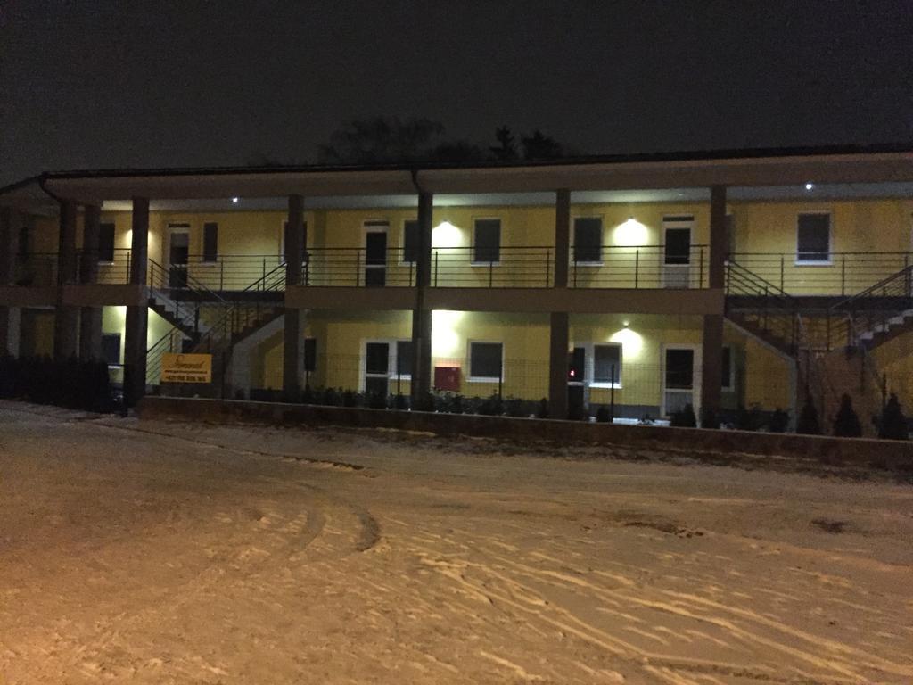 Promenád apartmán Veľký Meder Exterior foto