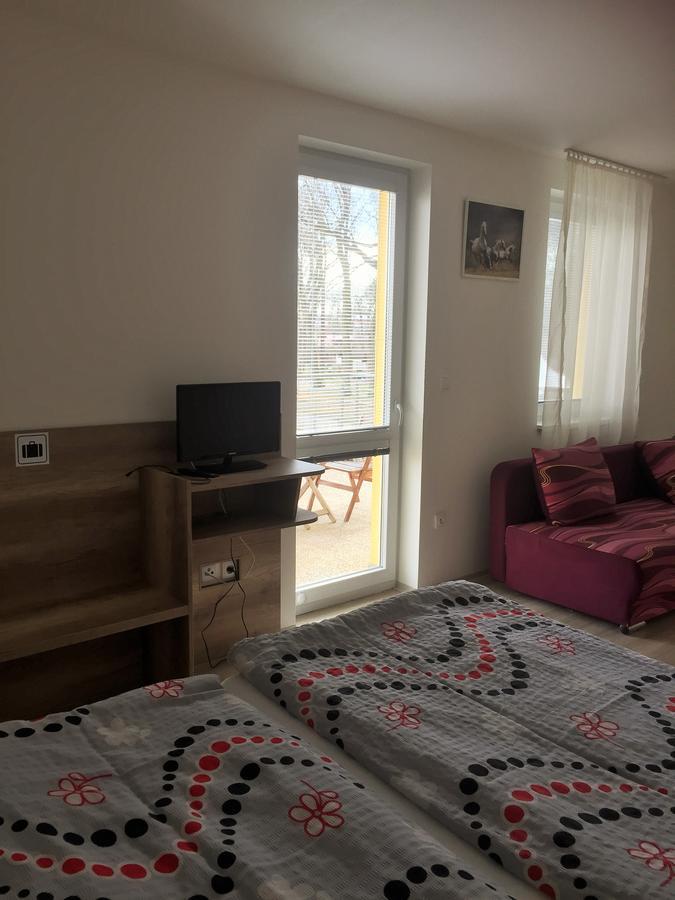 Promenád apartmán Veľký Meder Exterior foto